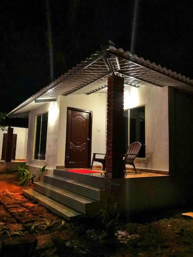 Vishraanti Beach Stay Kumta Екстериор снимка