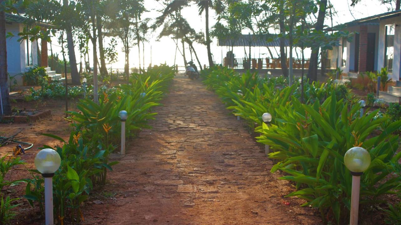 Vishraanti Beach Stay Kumta Екстериор снимка